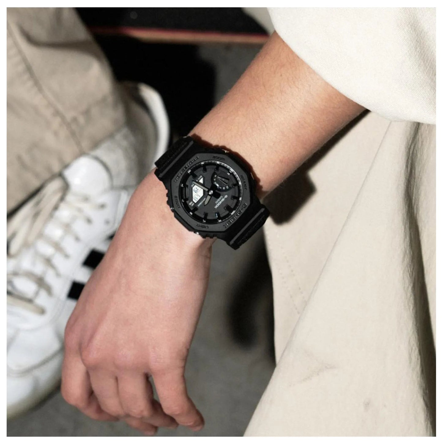 g-shock-armbanduhr-ga-2100bce-1aer-ansicht-3