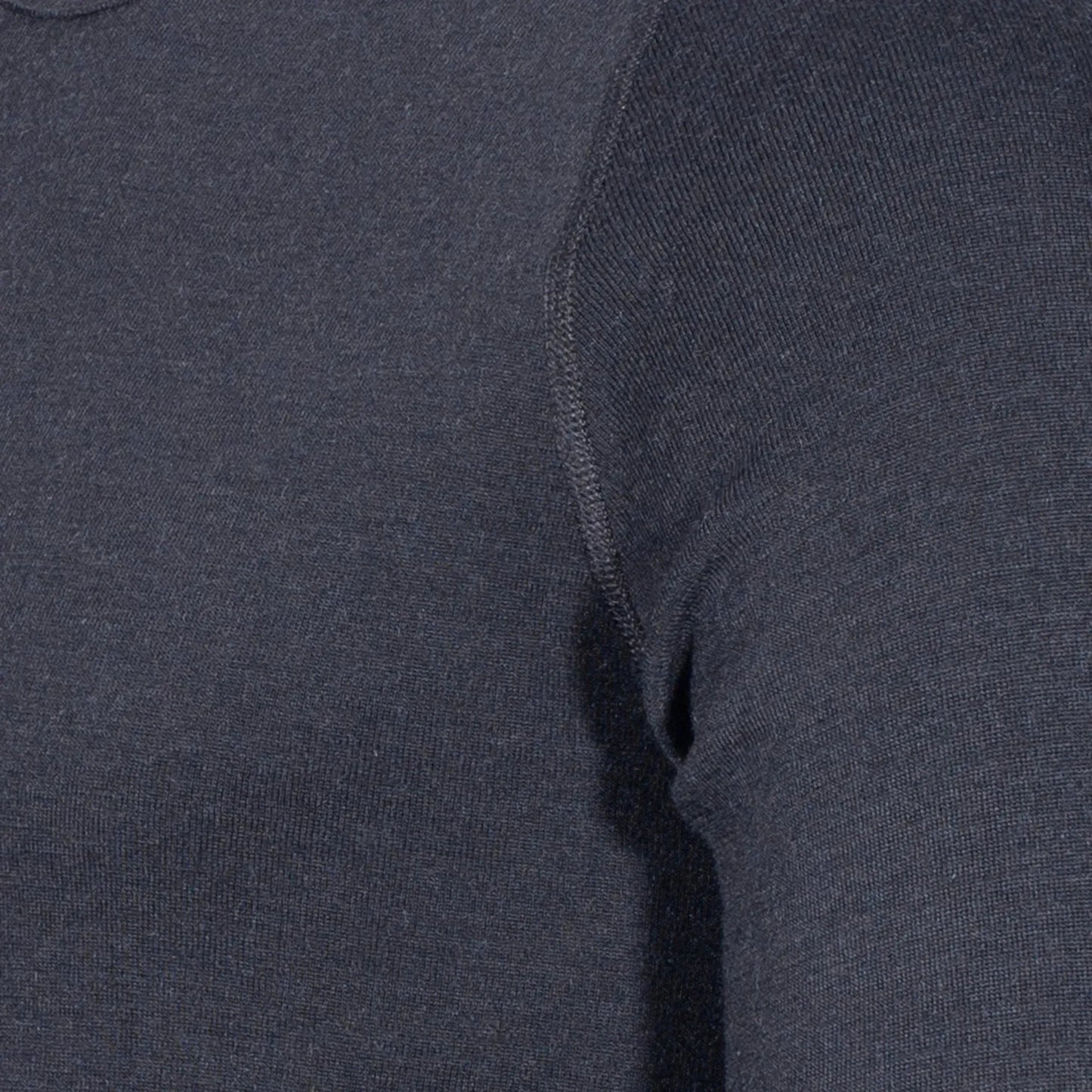 woolpower-lite-unterhemd-crewneck-longsleeve-schwarz-ansicht-4