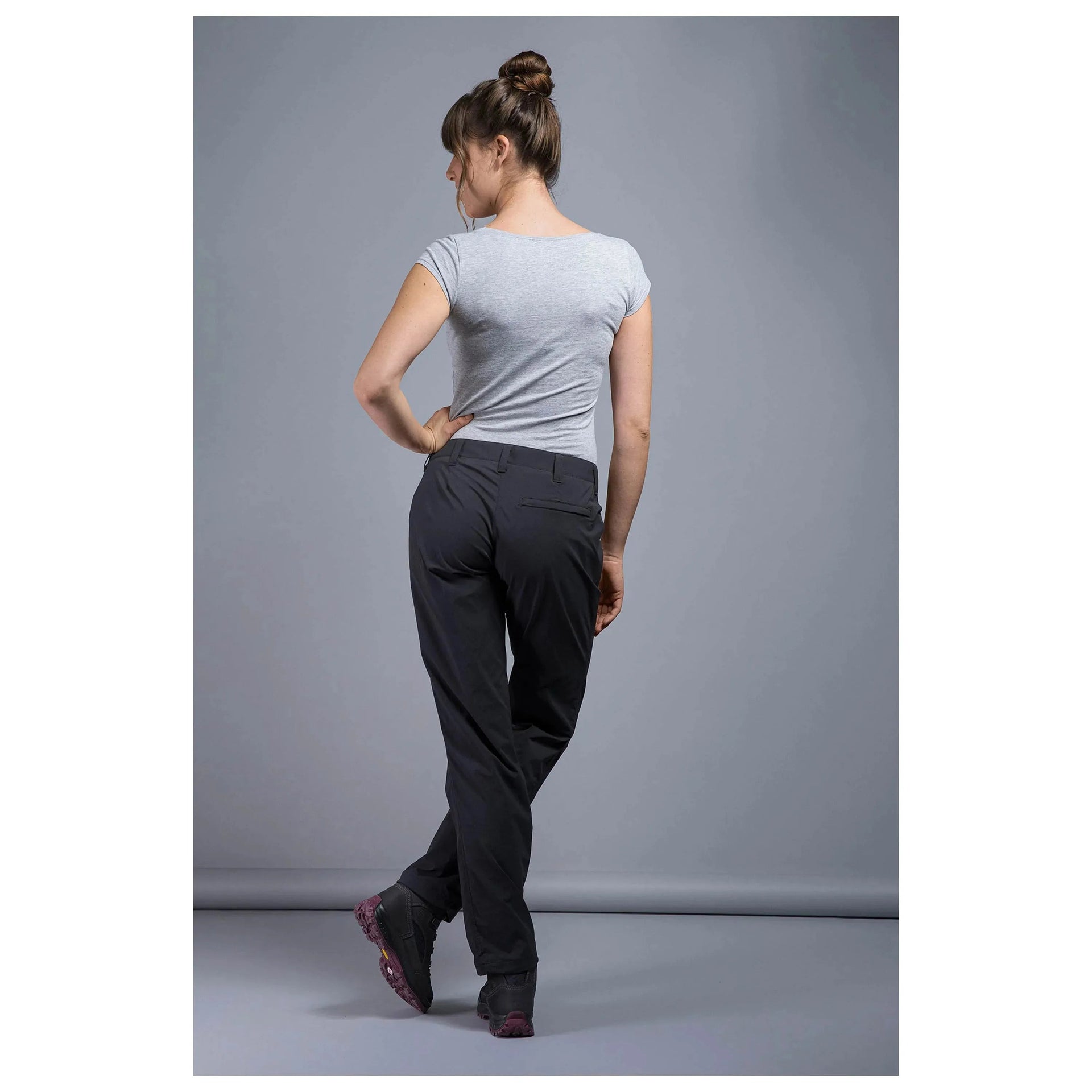 tatonka-hose-travel-pants-dark-black-frauen-ansicht-8