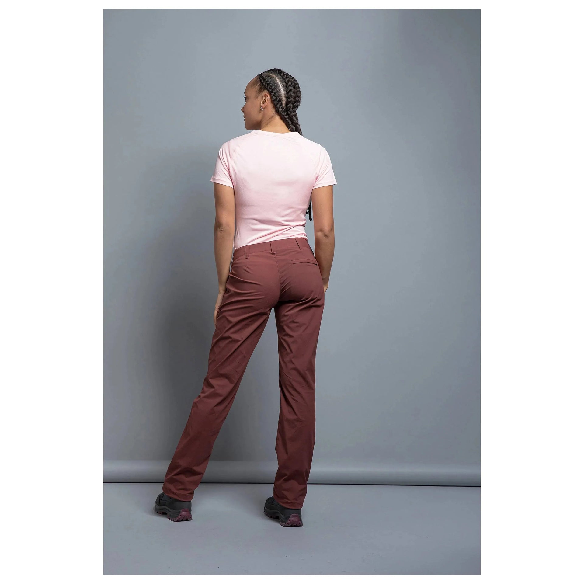 tatonka-hose-travel-pants-aubergine-red-frauen-ansicht-8