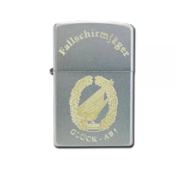 zippo-mit-gravur-fallschirmjaeger-glueck-ab-ansicht-1