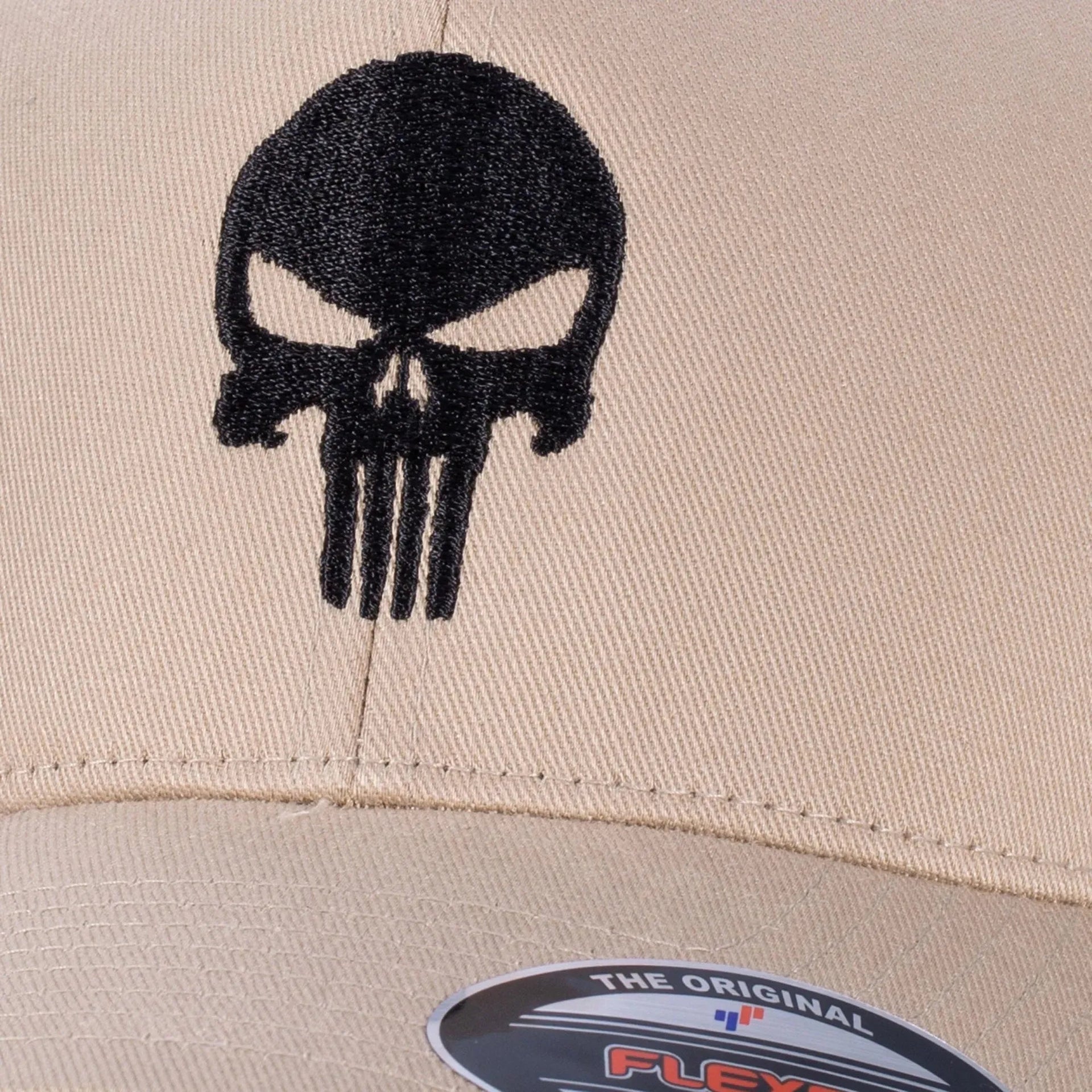 cafe-viereck-cap-flexfit-punisher-schwarz-sand-ansicht-3