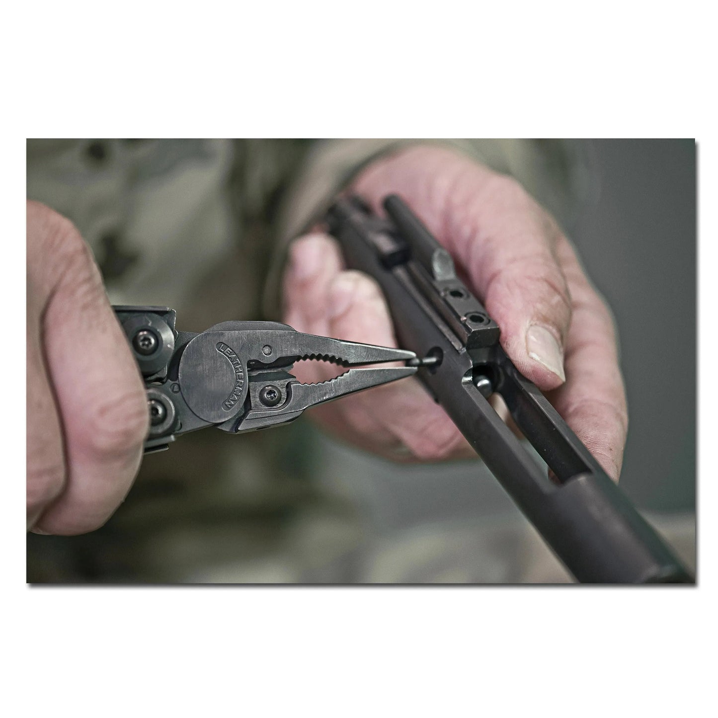 leatherman-multitool-military-utility-tool-mut-schwarz-ansicht-7