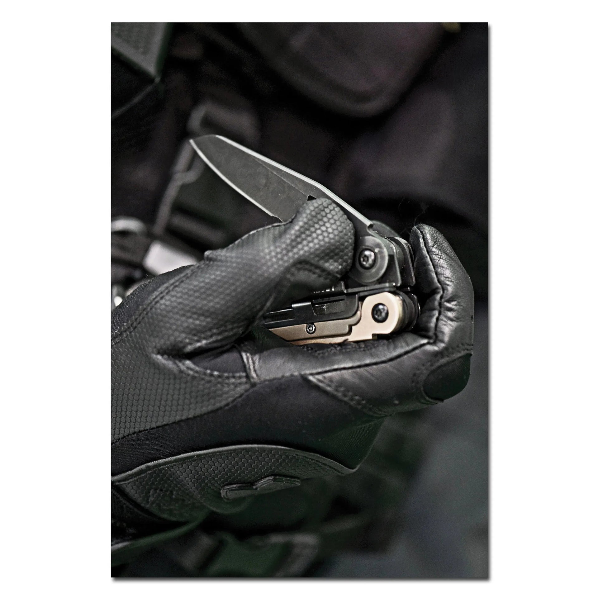 leatherman-multitool-military-utility-tool-mut-schwarz-ansicht-8