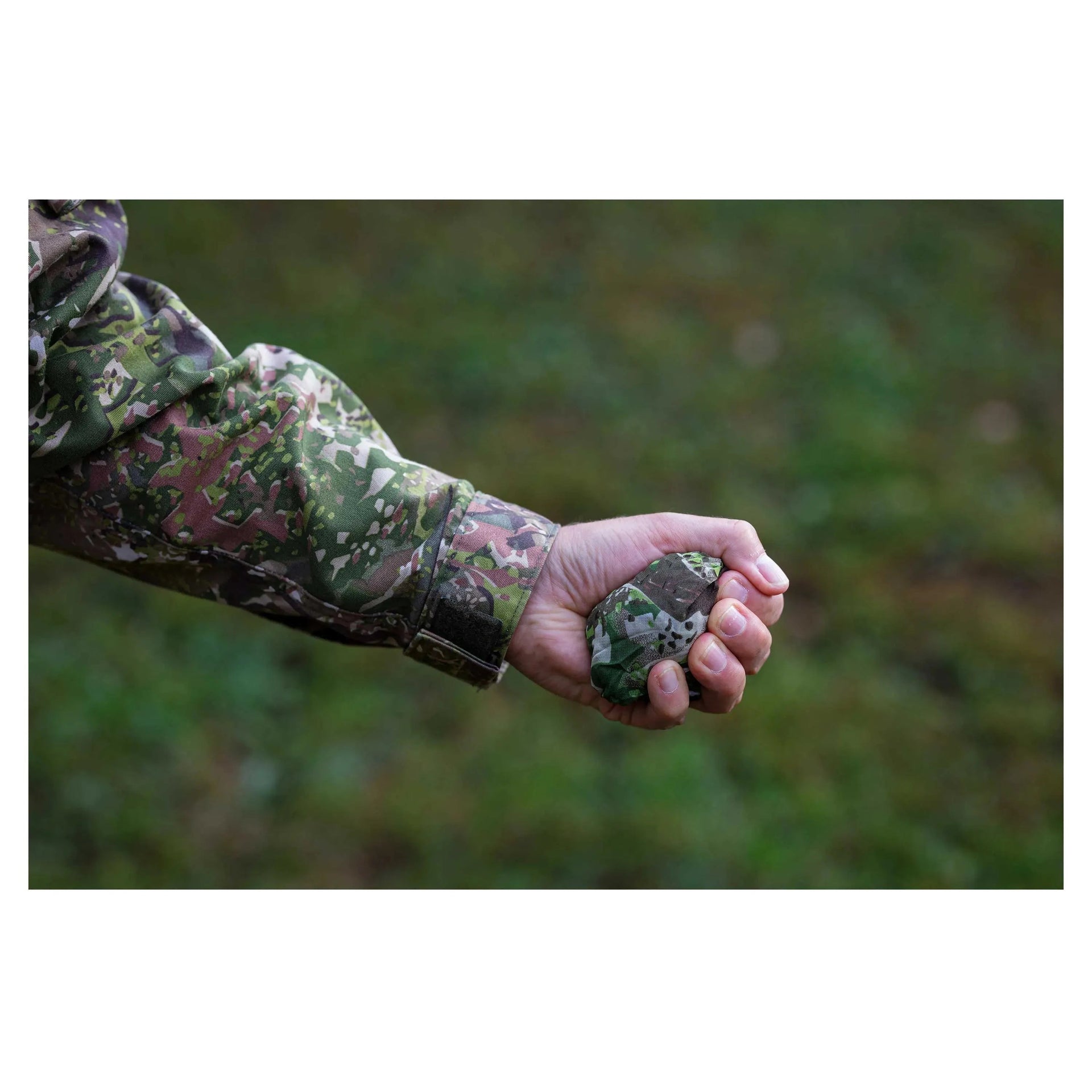 ghosthood-tarnzubehoer-schlauchschal-tube-scarf-ansicht-6