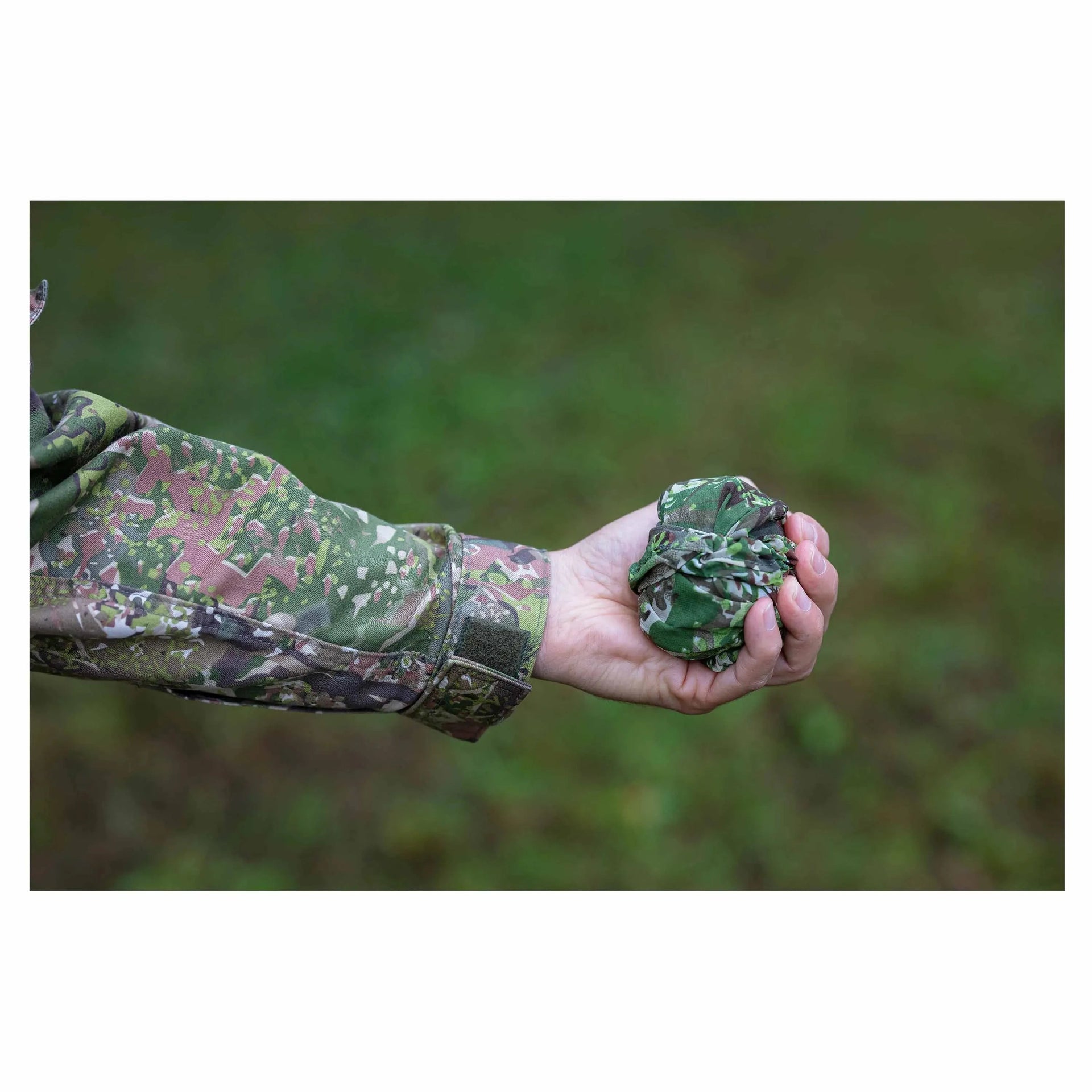 ghosthood-tarnzubehoer-backpack-cover-concamo-green-ansicht-6