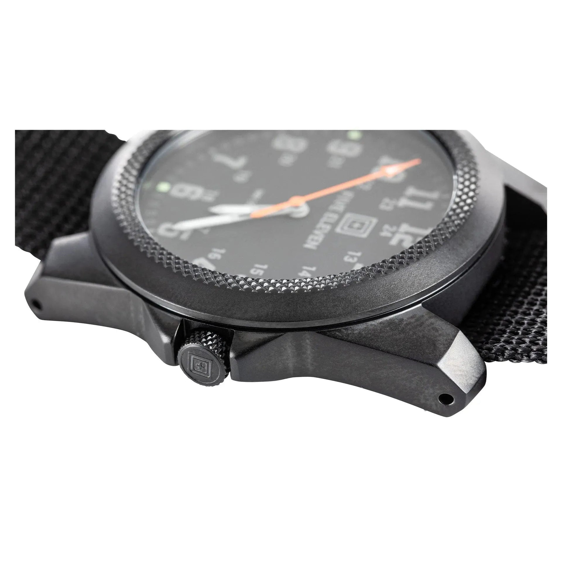 5-11-tactical-armbanduhr-pathfinder-ansicht-5