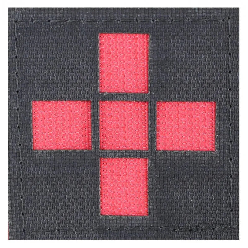 zentauron-patch-rot-kreuz-bw-gross-ansicht-4