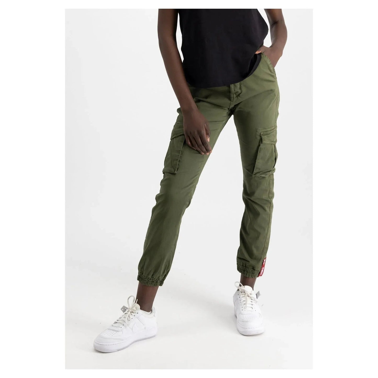 alpha-industries-hose-field-pant-frauen-ansicht-3