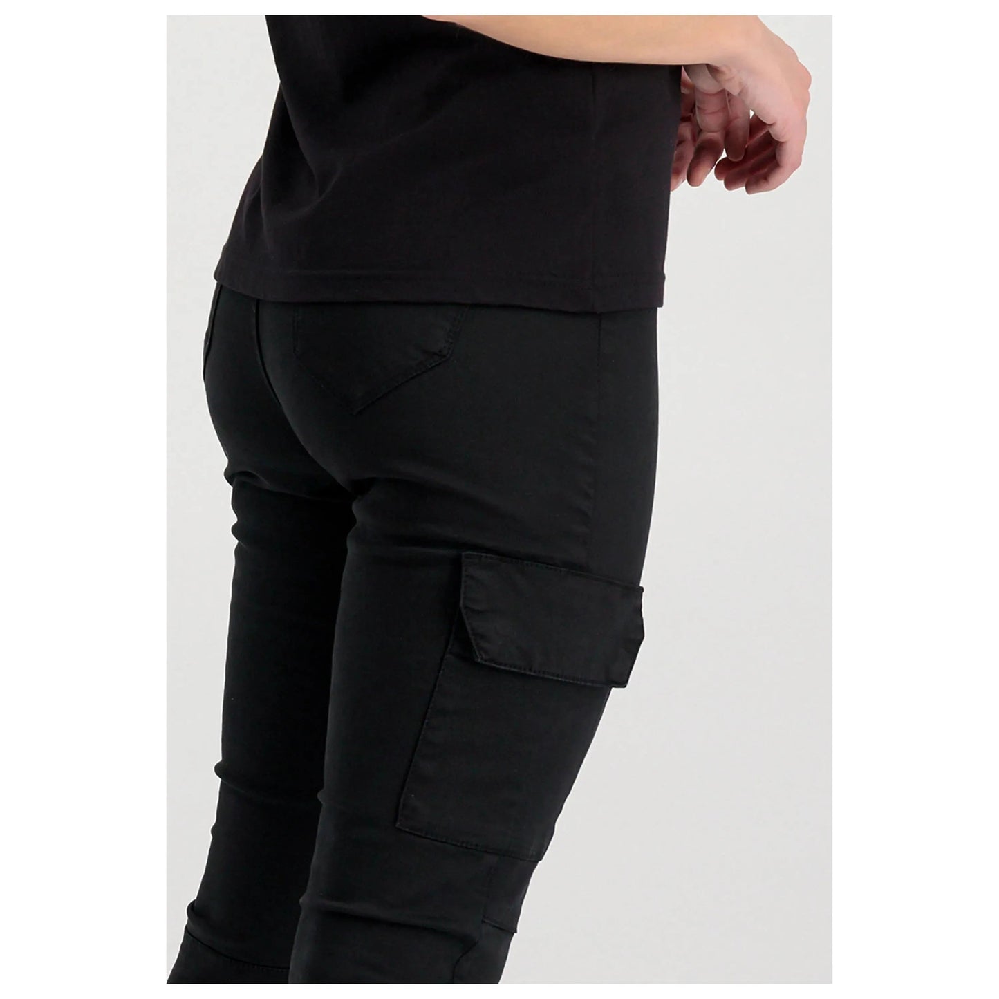 alpha-industries-hose-agent-x-schwarz-frauen-ansicht-3