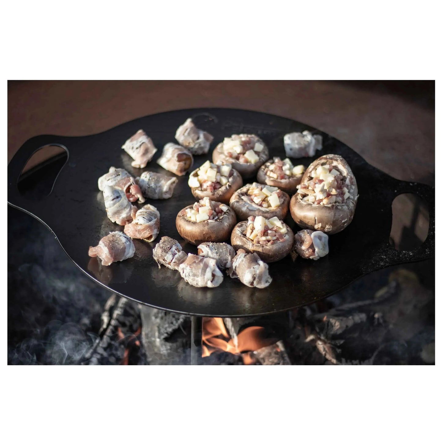 petromax-grill-und-feuerschale-fs38-schwarz-ansicht-4