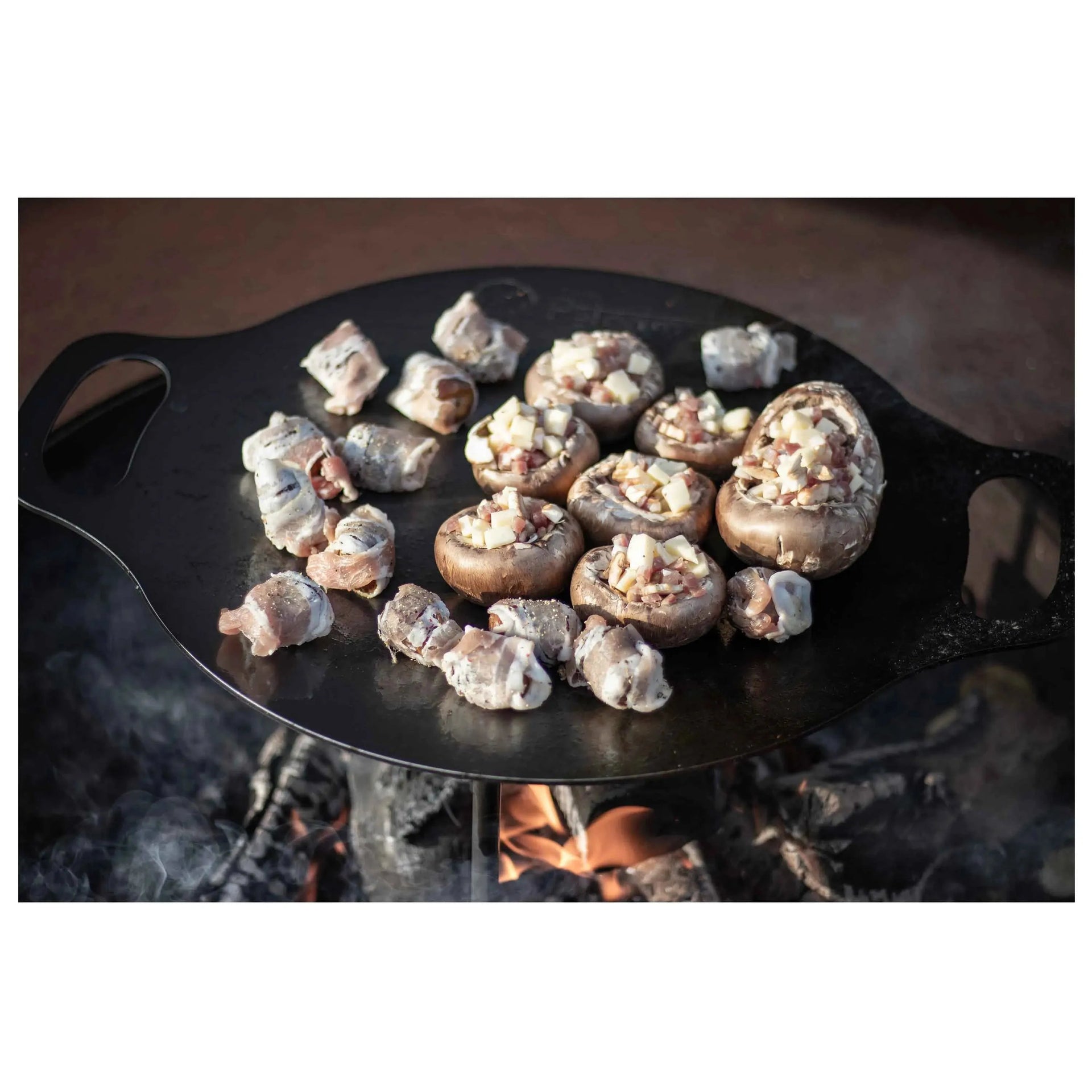 petromax-grill-und-feuerschale-fs38-schwarz-ansicht-4