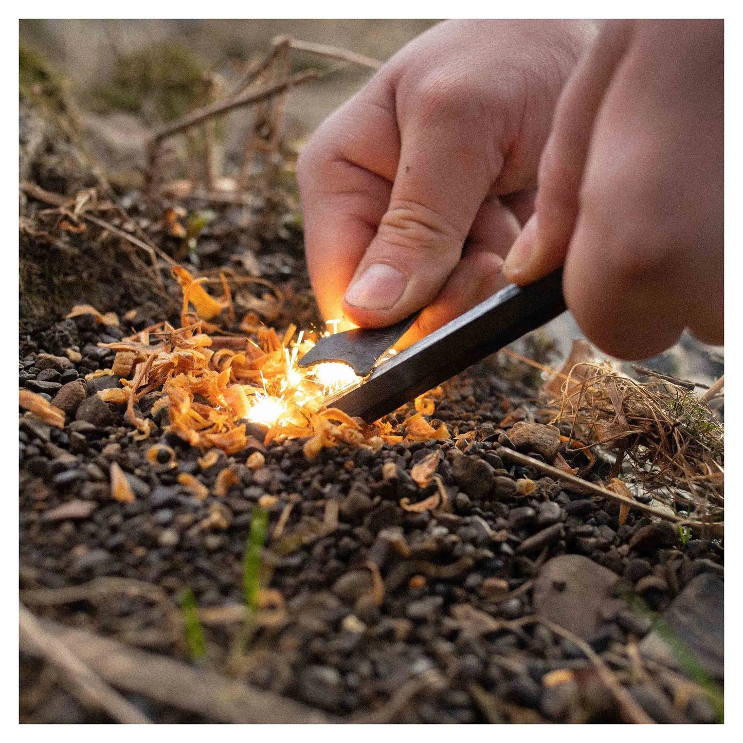 survival-stuff-feuerstahl-hexa-mittel-schwarz-ansicht-4